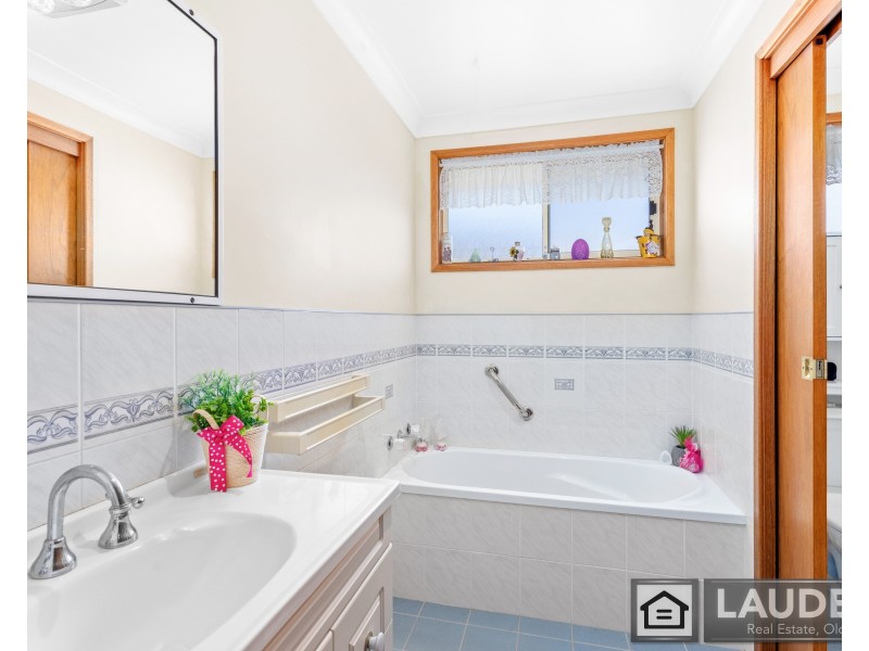 39 Clerke Street, Old Bar NSW 2430