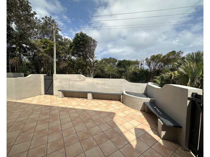 7 Pacific Parade, Old Bar NSW 2430