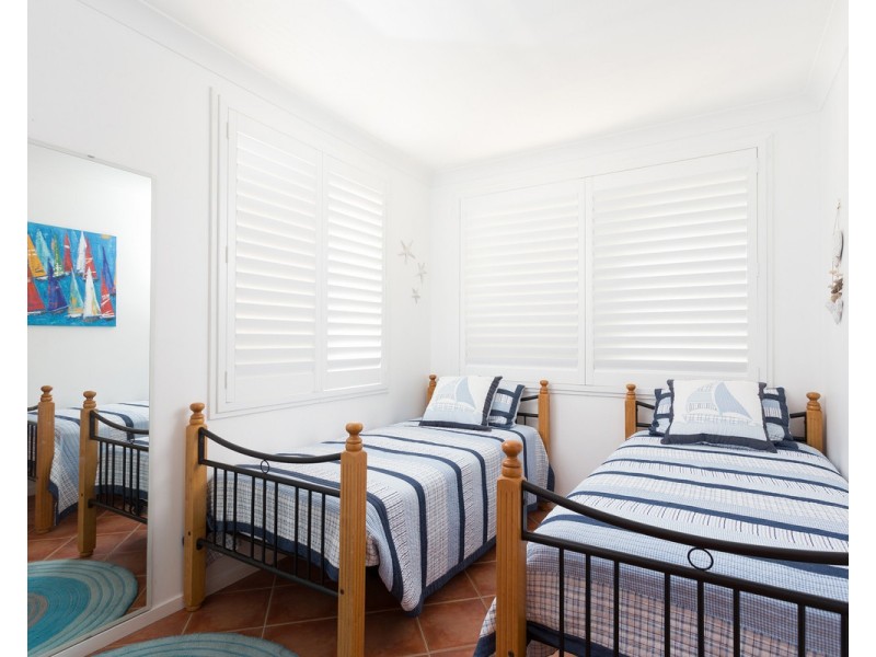9 Lewis Street, Old Bar NSW 2430