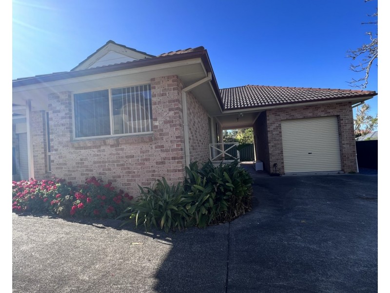 4/10 Connell Street, Old Bar NSW 2430