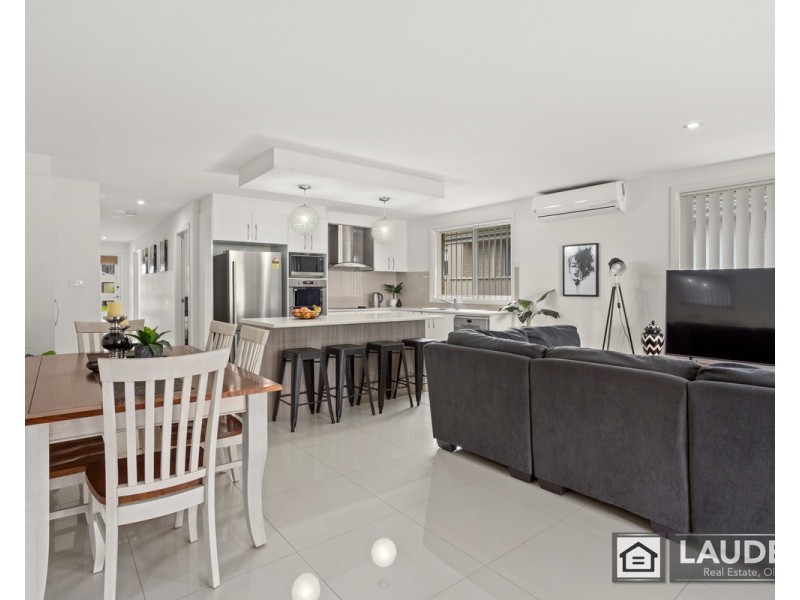 52 Albatross Way, Old Bar NSW 2430