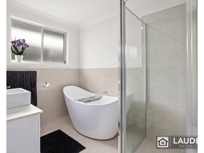 52 Albatross Way, Old Bar NSW 2430