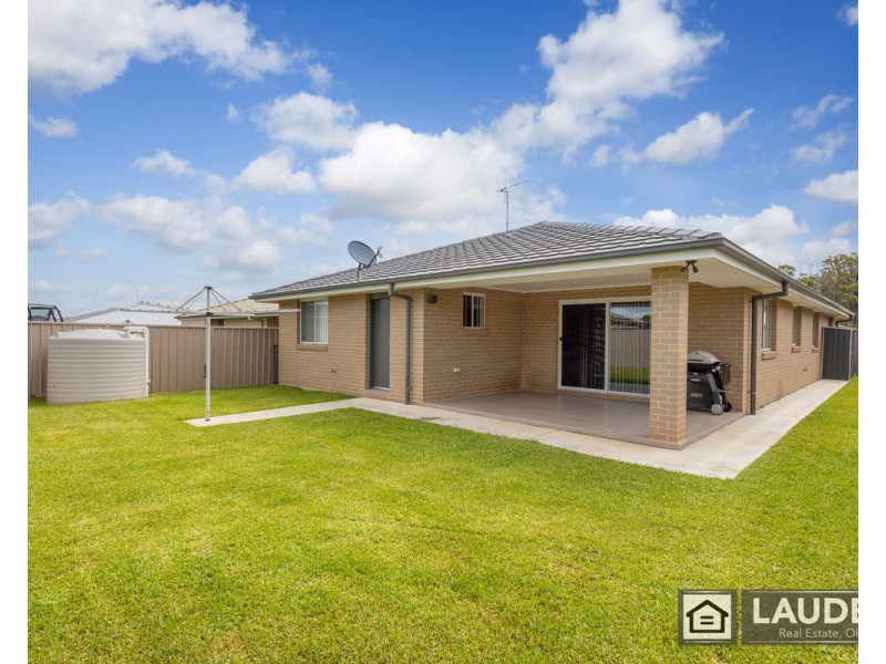 52 Albatross Way, Old Bar NSW 2430