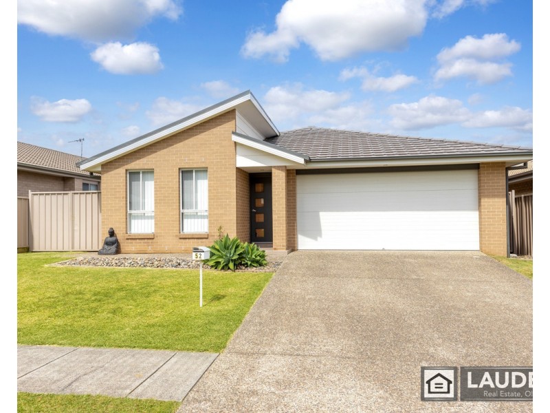 52 Albatross Way, Old Bar NSW 2430