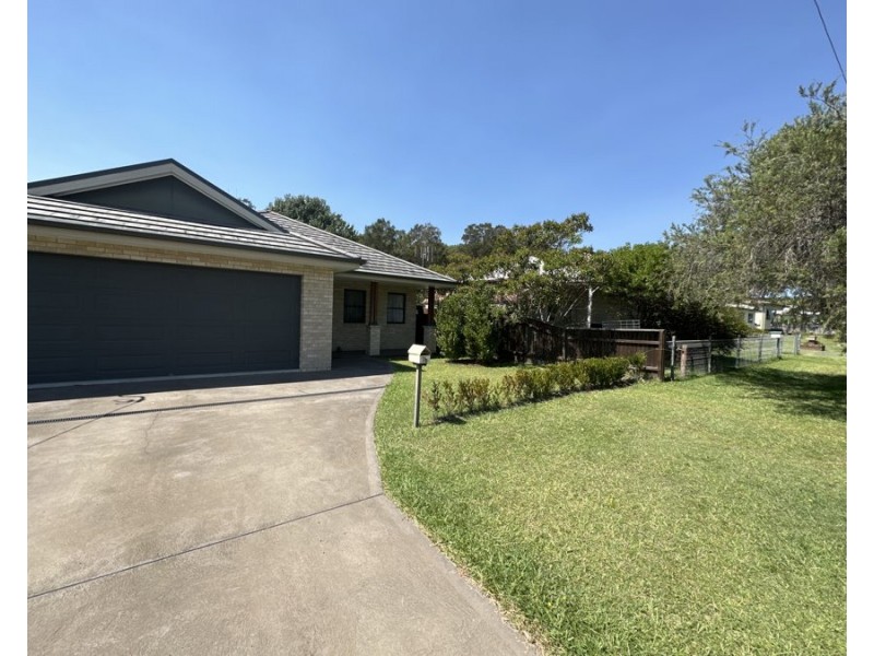 16 Richardson Street, Old Bar NSW 2430