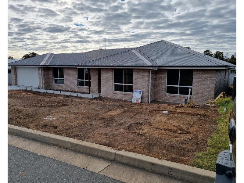 13 Marra Drive, Old Bar NSW 2430