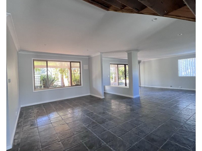 16 Berber Road, Old Bar NSW 2430