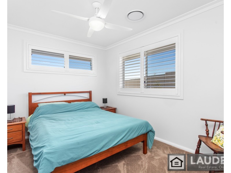 8 Ondaroo Crest, Old Bar NSW 2430
