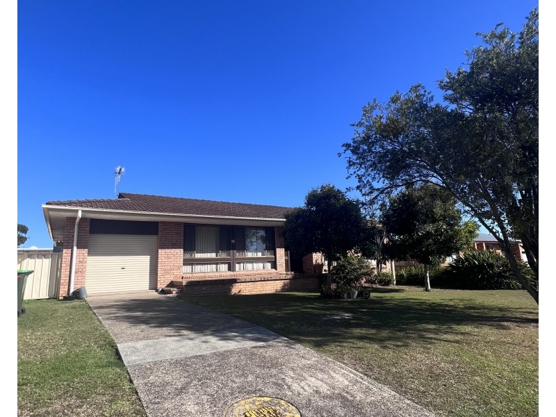 22 Bryan Street, Old Bar NSW 2430
