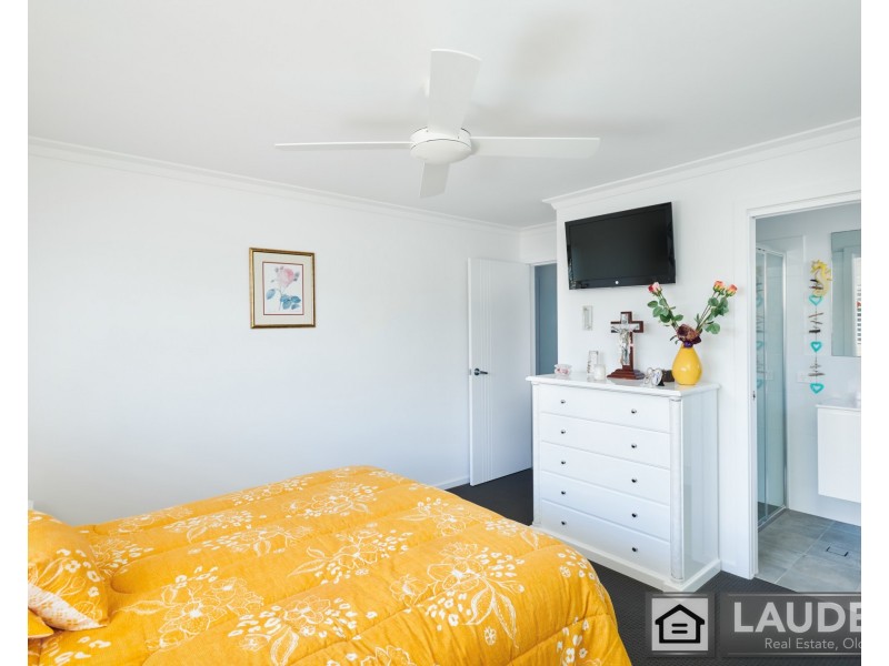 1/15 Tropicbird Crescent, Old Bar NSW 2430