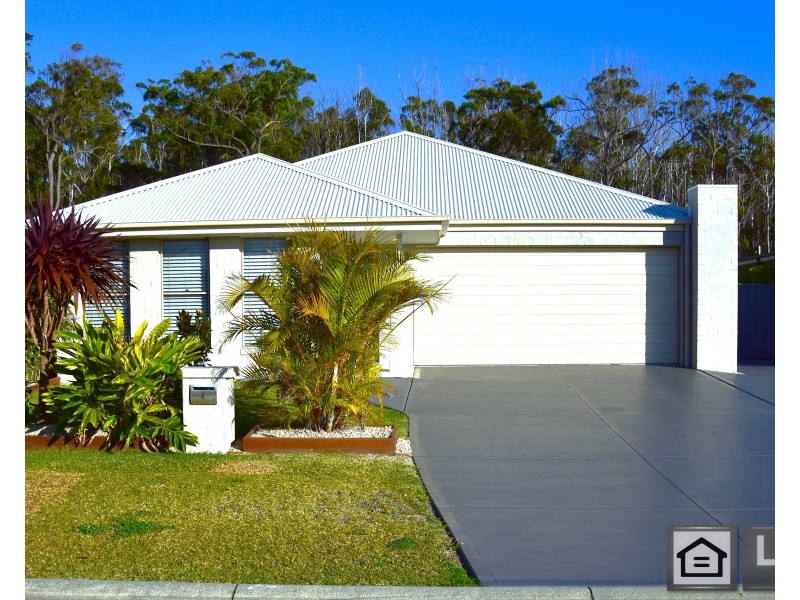 4 Threadfin Court, Old Bar NSW 2430