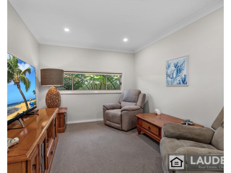4 Threadfin Court, Old Bar NSW 2430