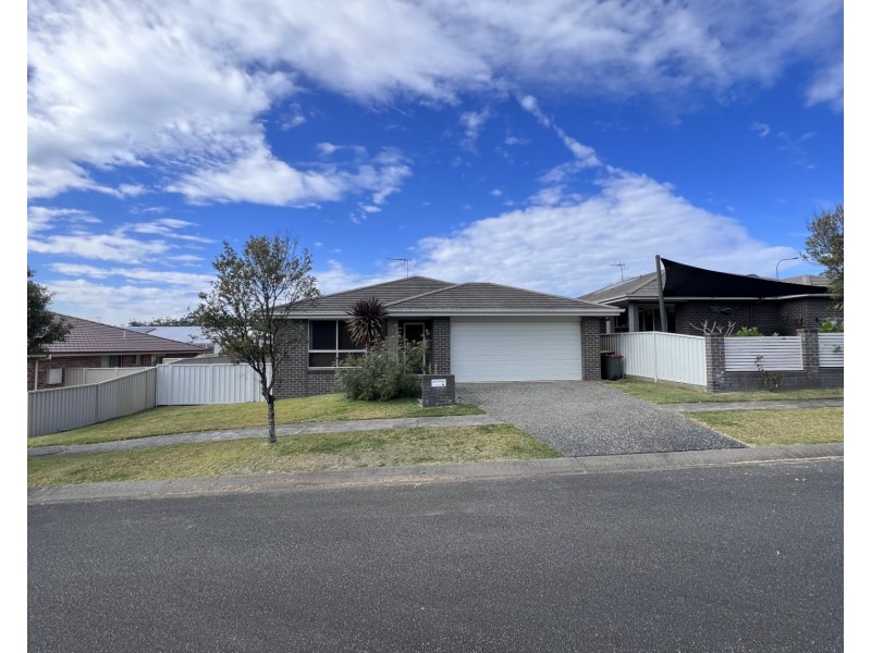 5 Hartlyn Drive, Wallabi Point NSW 2430