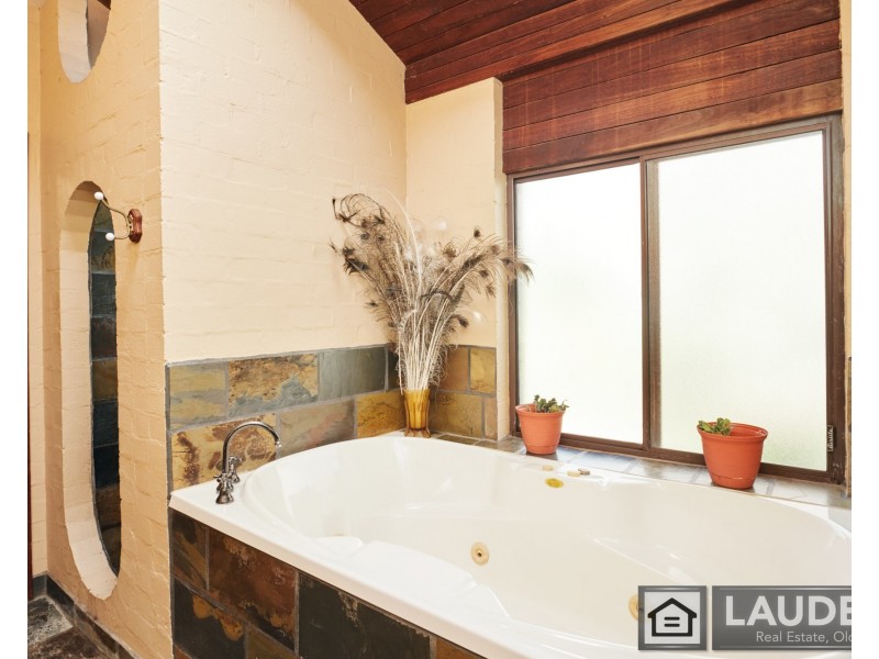 168 Metz Road, Old Bar NSW 2430