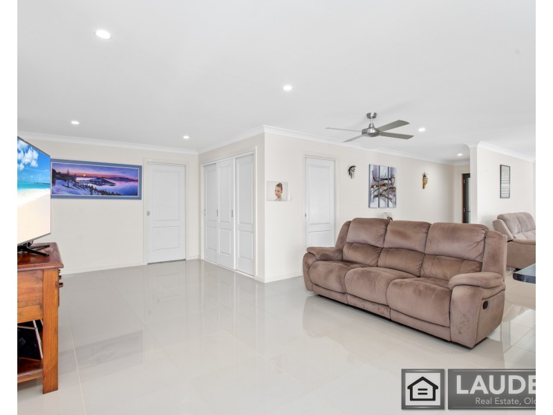 9 Threadfin Court, Old Bar NSW 2430