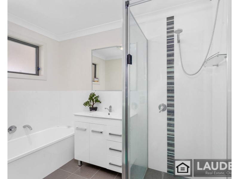 9 Threadfin Court, Old Bar NSW 2430