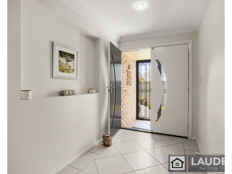 8 Kadungle Close, Wallabi Point NSW 2430