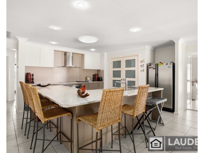 8 Kadungle Close, Wallabi Point NSW 2430