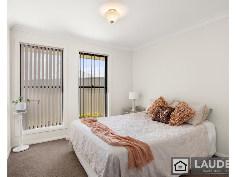 8 Kadungle Close, Wallabi Point NSW 2430