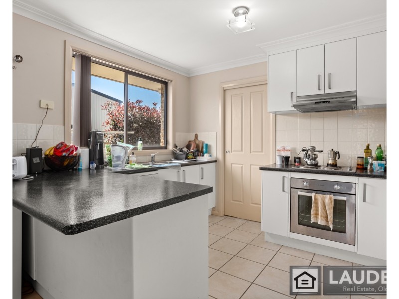 2/11 Rosier Place, Old Bar NSW 2430