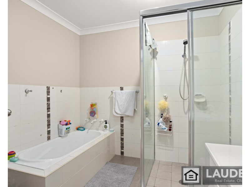 2/11 Rosier Place, Old Bar NSW 2430