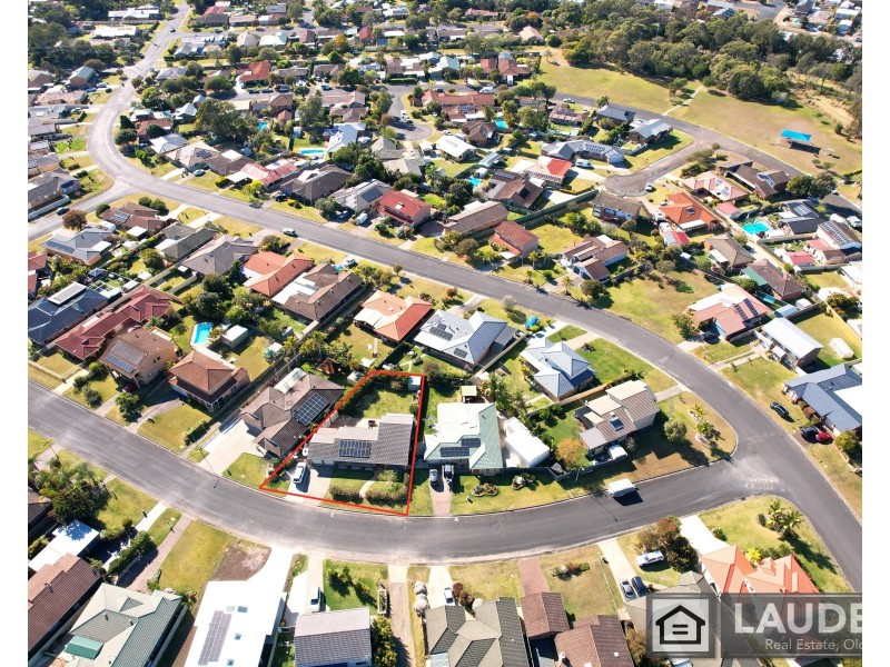 18 Pryor Crescent, Old Bar NSW 2430