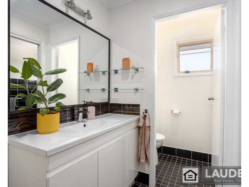 18 Pryor Crescent, Old Bar NSW 2430