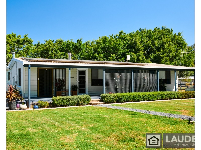 10 Narrung Place, Oxley Island NSW 2430