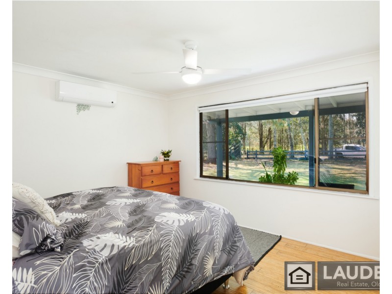 10 Narrung Place, Oxley Island NSW 2430