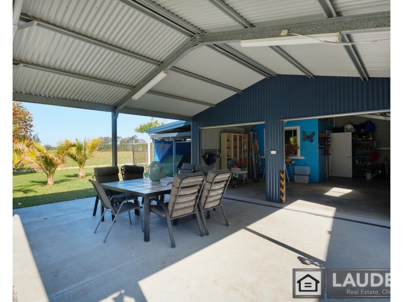 10 Narrung Place, Oxley Island NSW 2430