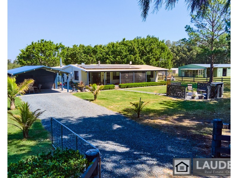 10 Narrung Place, Oxley Island NSW 2430
