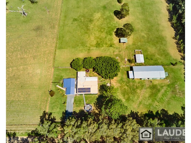 10 Narrung Place, Oxley Island NSW 2430