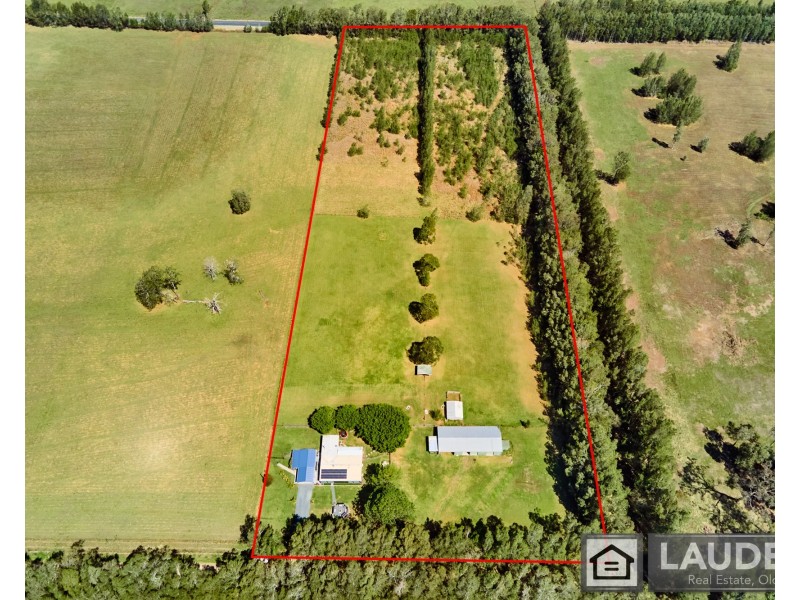 10 Narrung Place, Oxley Island NSW 2430