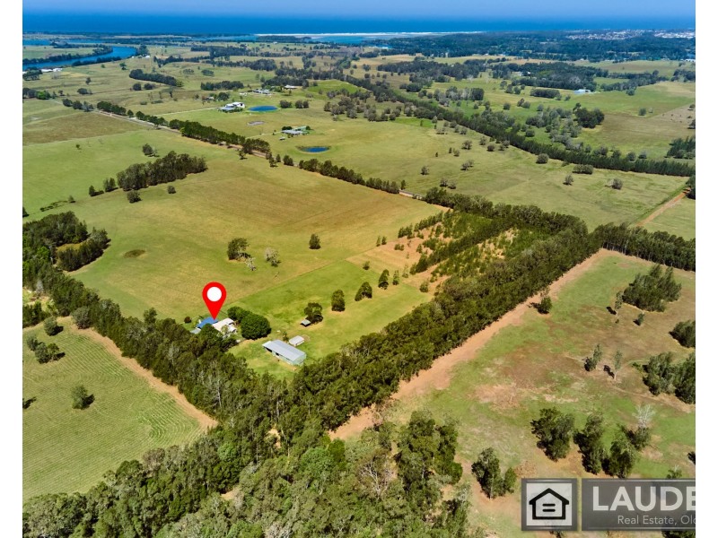 10 Narrung Place, Oxley Island NSW 2430
