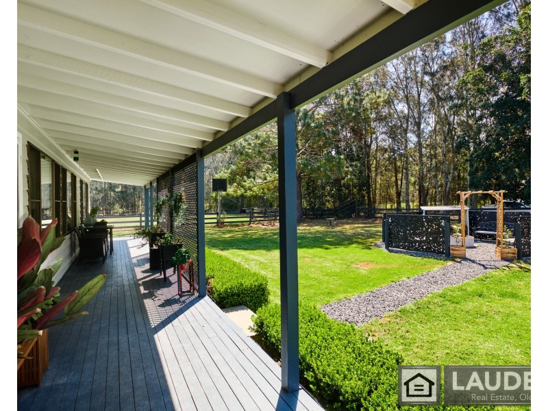 10 Narrung Place, Oxley Island NSW 2430
