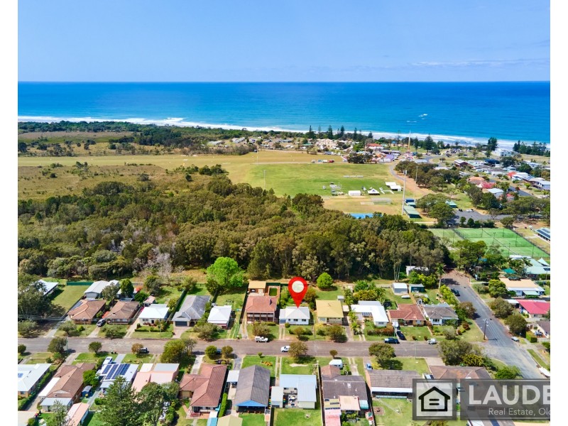 10 Richardson Street, Old Bar NSW 2430