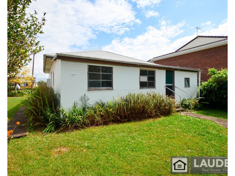 10 Richardson Street, Old Bar NSW 2430