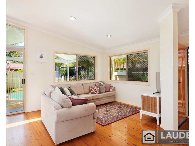 2 Sunrise Close, Old Bar NSW 2430