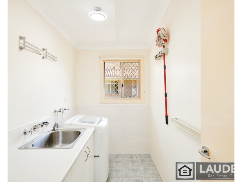 2 Sunrise Close, Old Bar NSW 2430