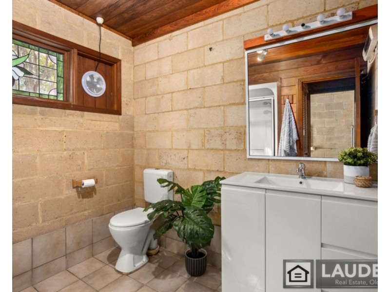 15 South Heron Road, Old Bar NSW 2430