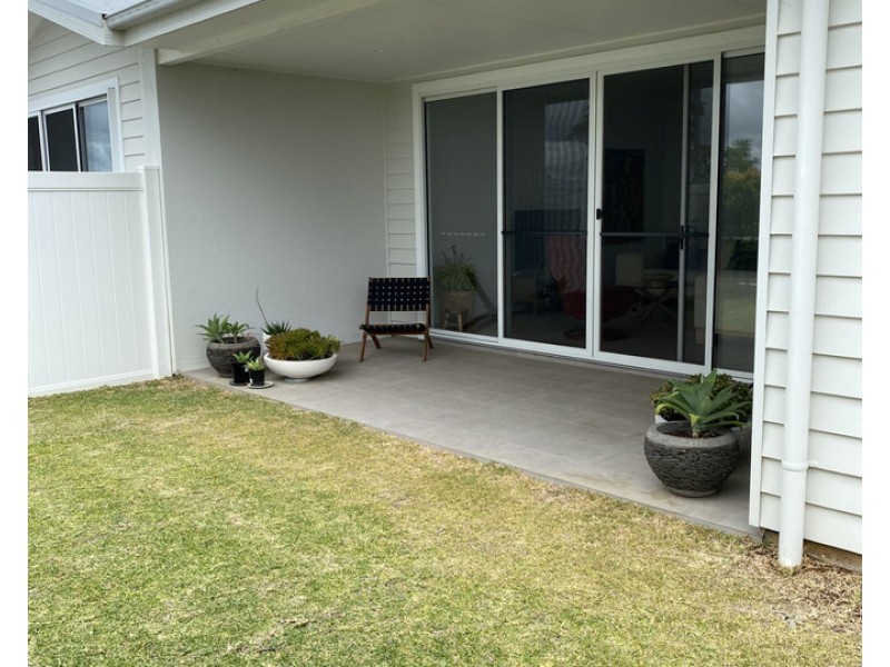 1 Bunyan Avenue, Old Bar NSW 2430