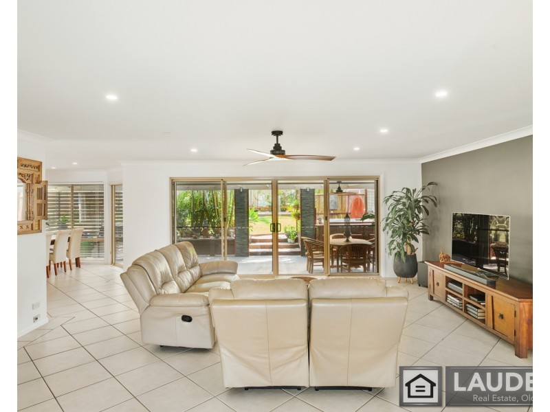 13 Surfsound Avenue, Wallabi Point NSW 2430