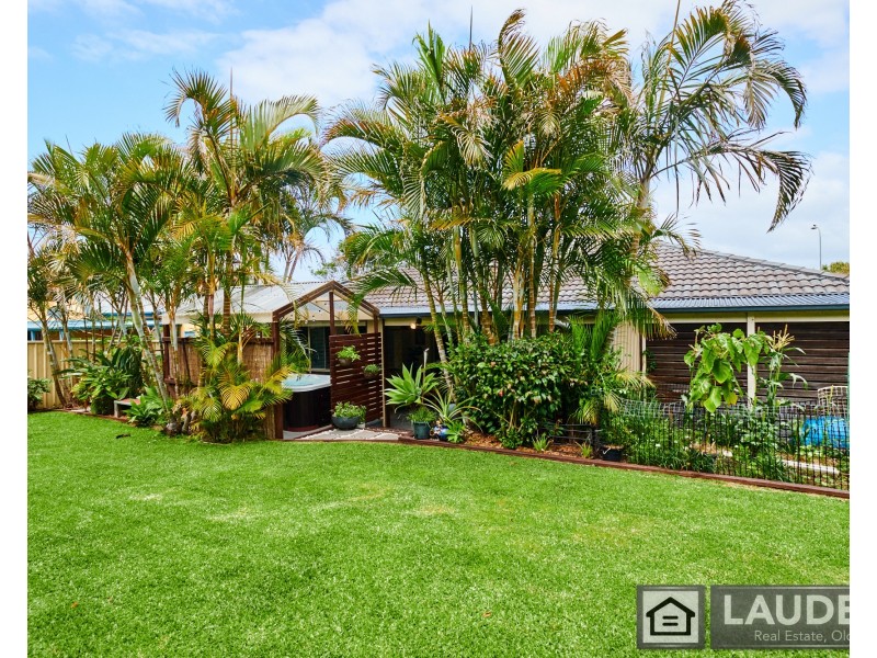 13 Surfsound Avenue, Wallabi Point NSW 2430