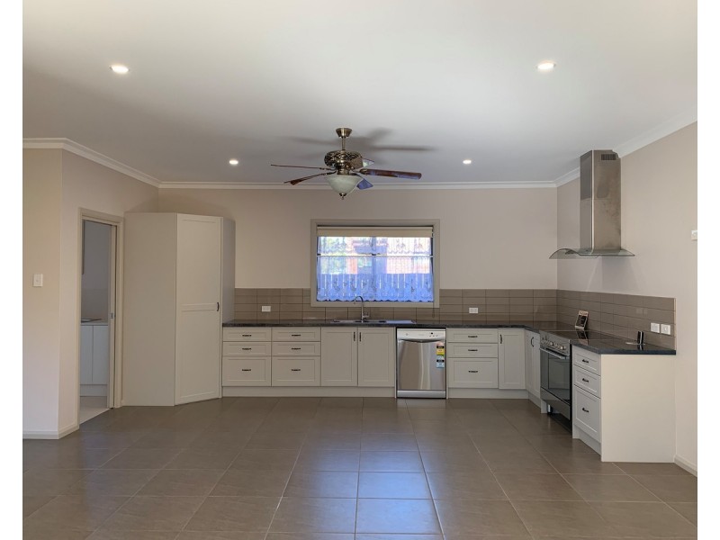 16 Richardson Street, Old Bar NSW 2430