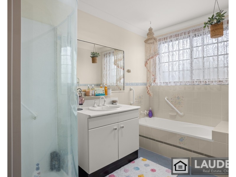 1/1 Carrabeen Drive, Old Bar NSW 2430