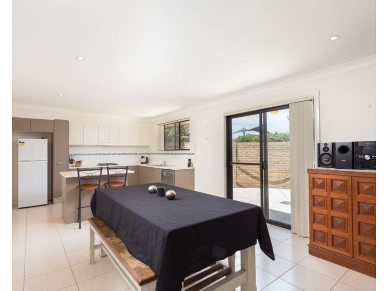 1/11 Yellowfin Avenue, Old Bar NSW 2430