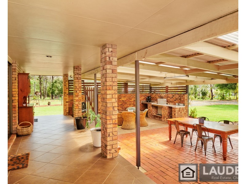 27 Kolinda Drive, Old Bar NSW 2430