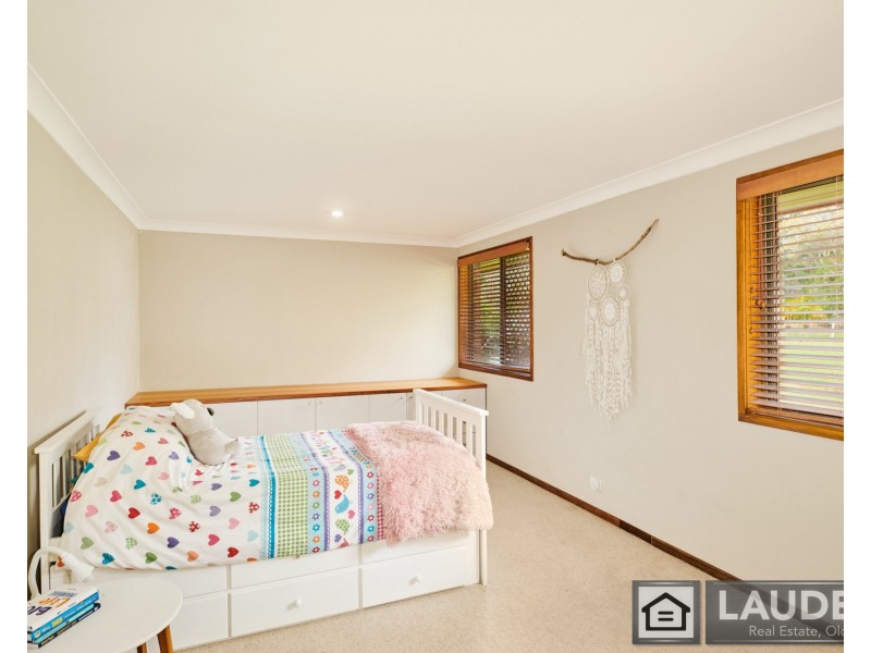 27 Kolinda Drive, Old Bar NSW 2430