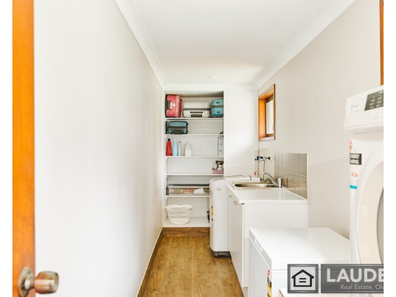 27 Kolinda Drive, Old Bar NSW 2430