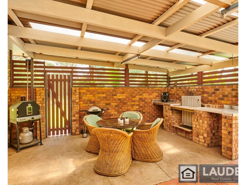 27 Kolinda Drive, Old Bar NSW 2430